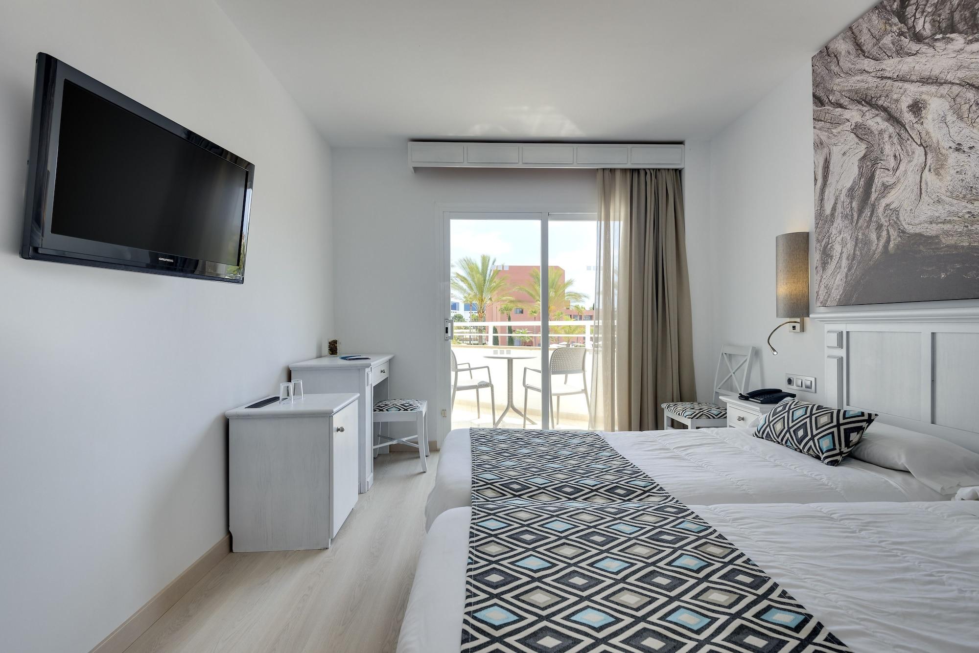 Cala Millor Garden Hotel - Adults Only Bagian luar foto