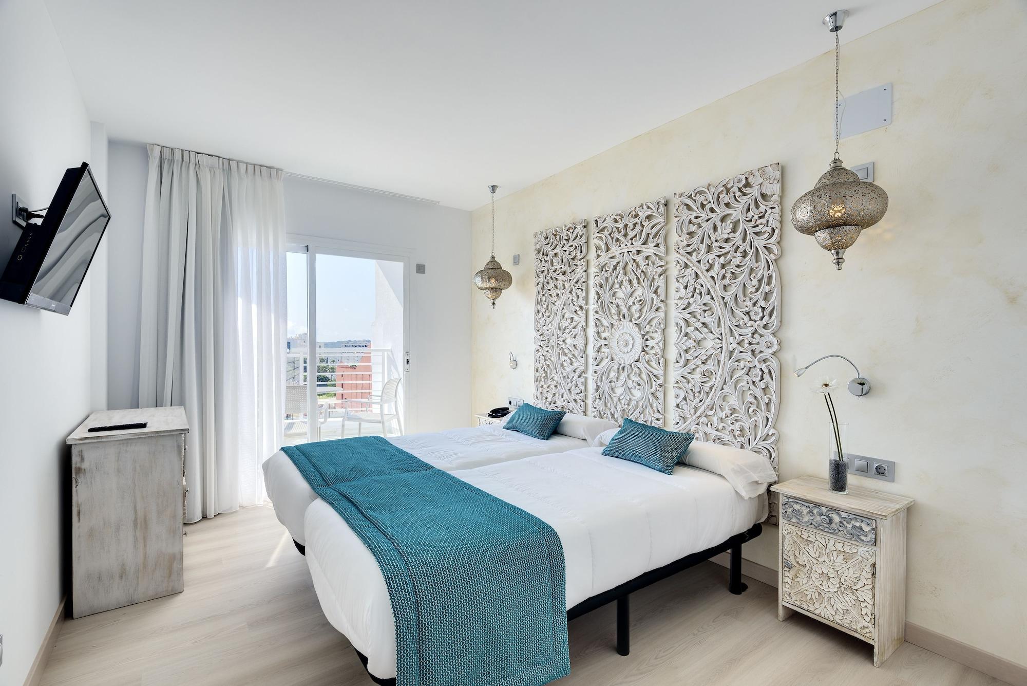 Cala Millor Garden Hotel - Adults Only Bagian luar foto