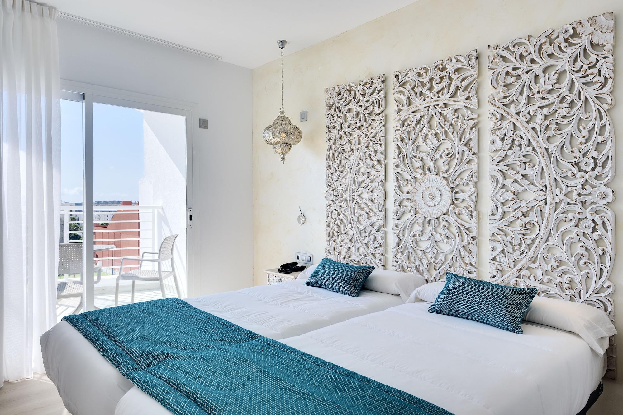 Cala Millor Garden Hotel - Adults Only Bagian luar foto