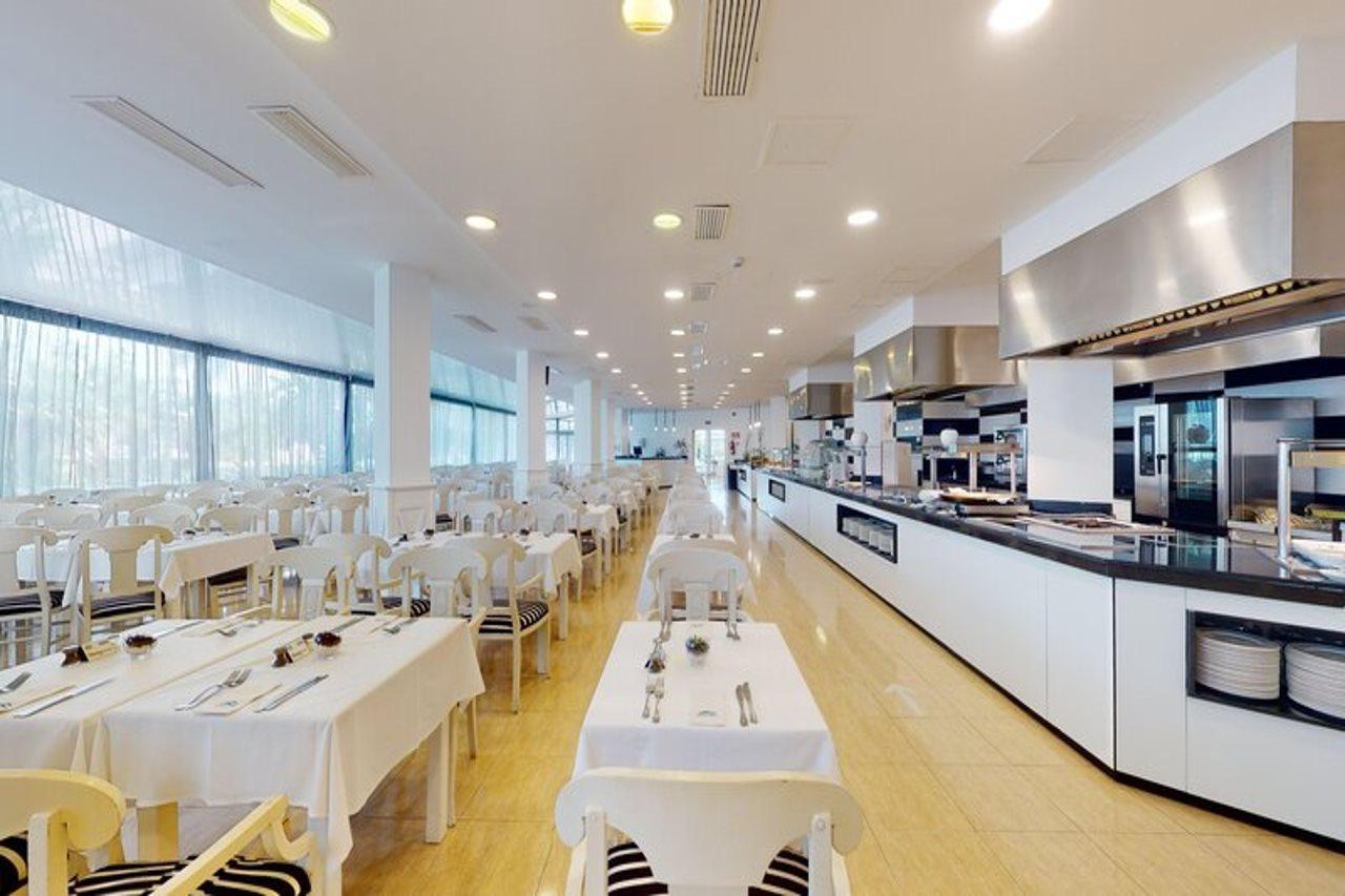 Cala Millor Garden Hotel - Adults Only Bagian luar foto