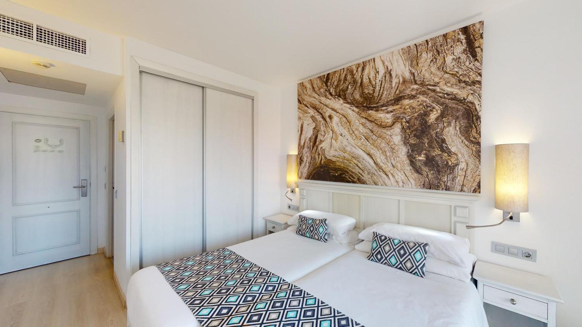 Cala Millor Garden Hotel - Adults Only Bagian luar foto