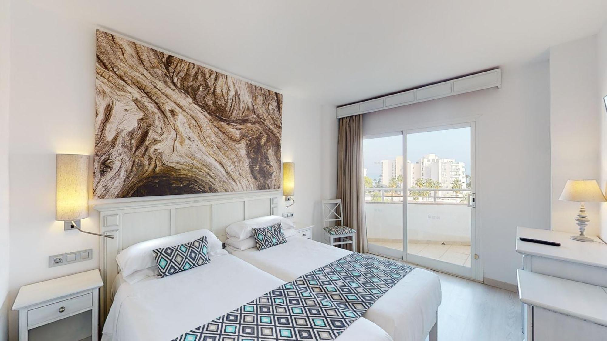 Cala Millor Garden Hotel - Adults Only Bagian luar foto