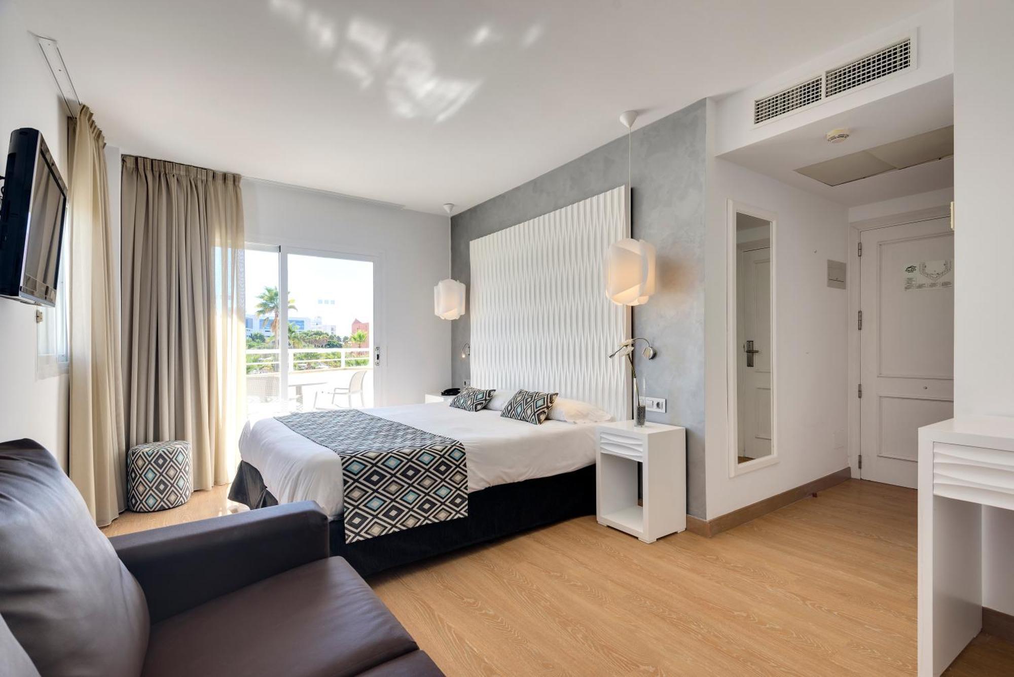 Cala Millor Garden Hotel - Adults Only Bagian luar foto